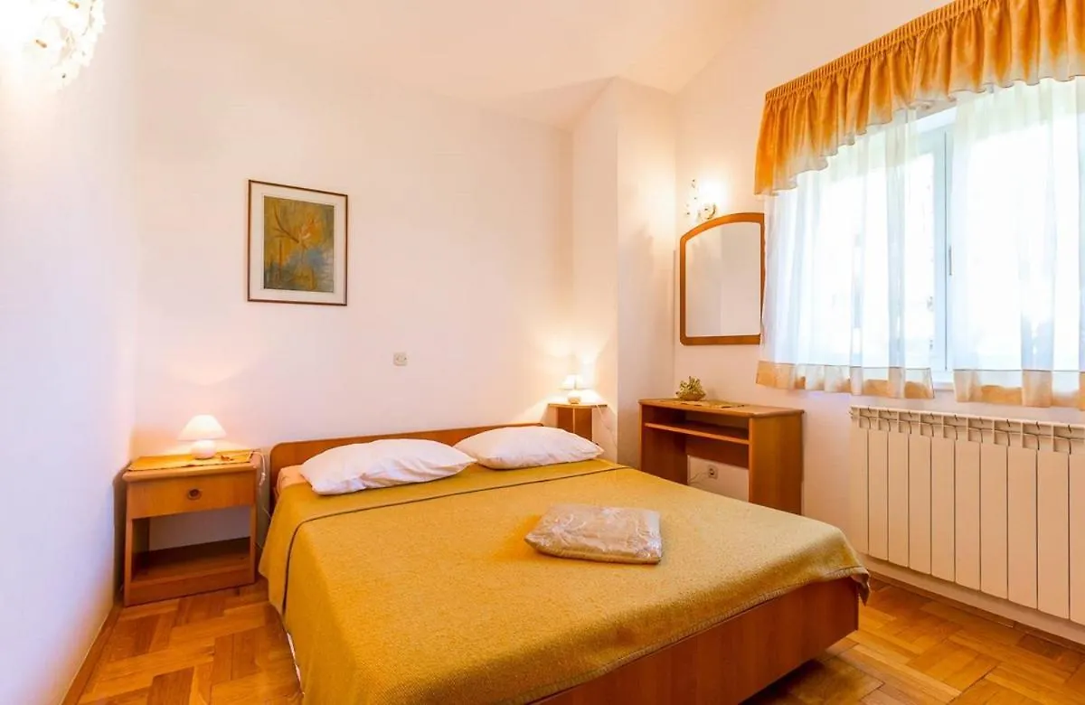 Apartments Pradolando Pula